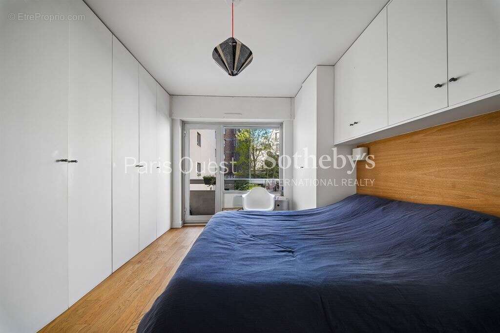 Appartement à NEUILLY-SUR-SEINE
