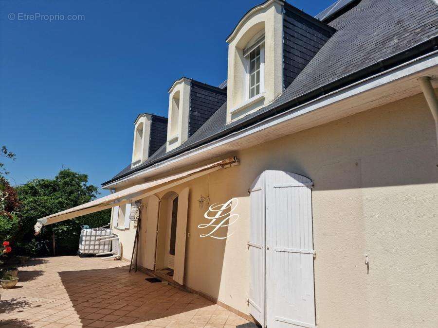 Maison à YVRE-L'EVEQUE