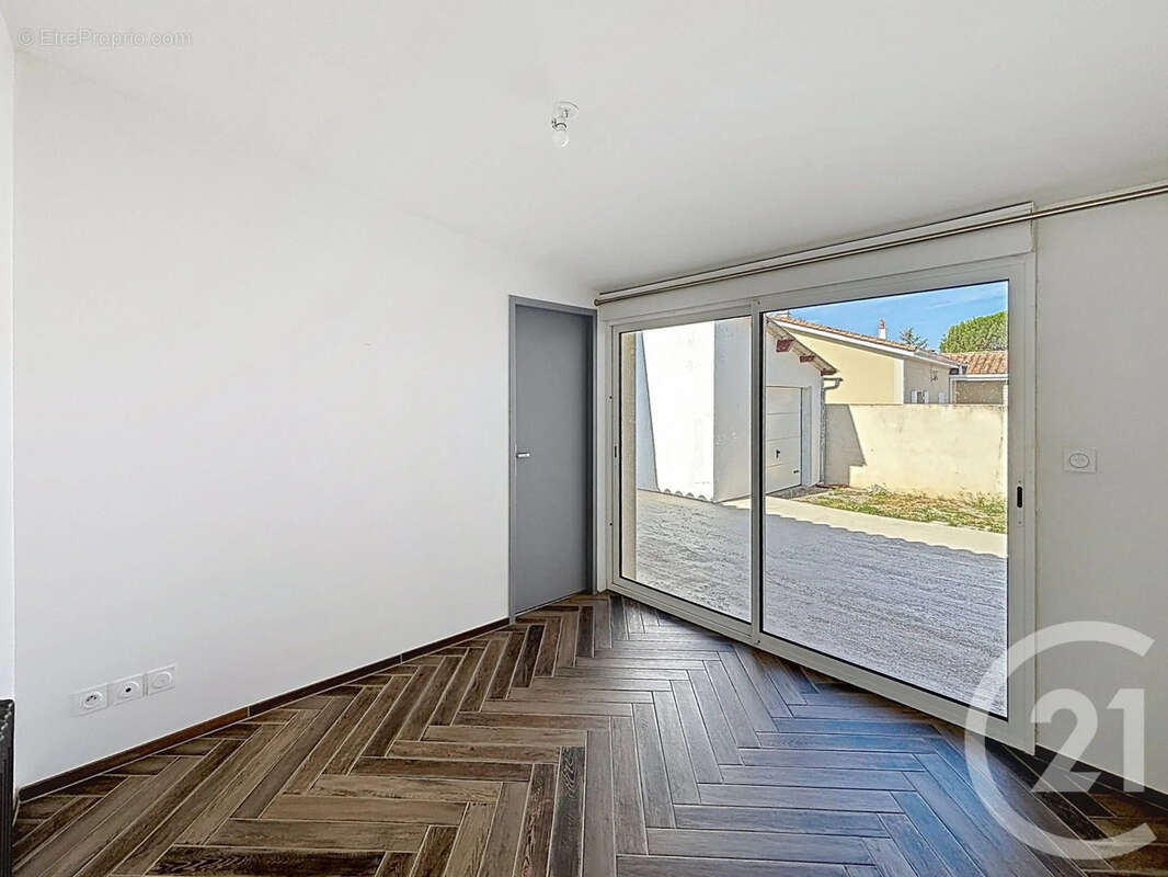 Maison 93 m² à Ruelle-Sur-Touvre  - photo 11