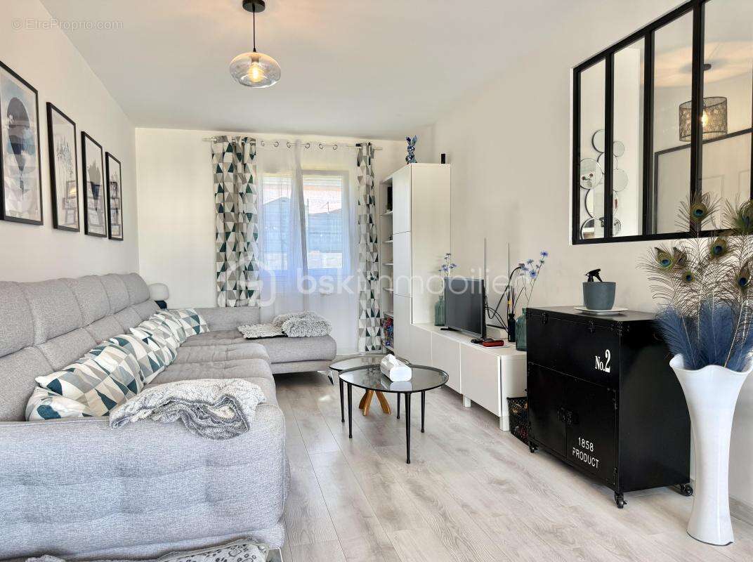 SUPERBE MAISON DE PLAIN-PIED DE 130 m² - 4 Chambres - Terrain 2 327 m² - DPE B - Sans Vis-à-Vis - Armentières-en-Brie - photo 6