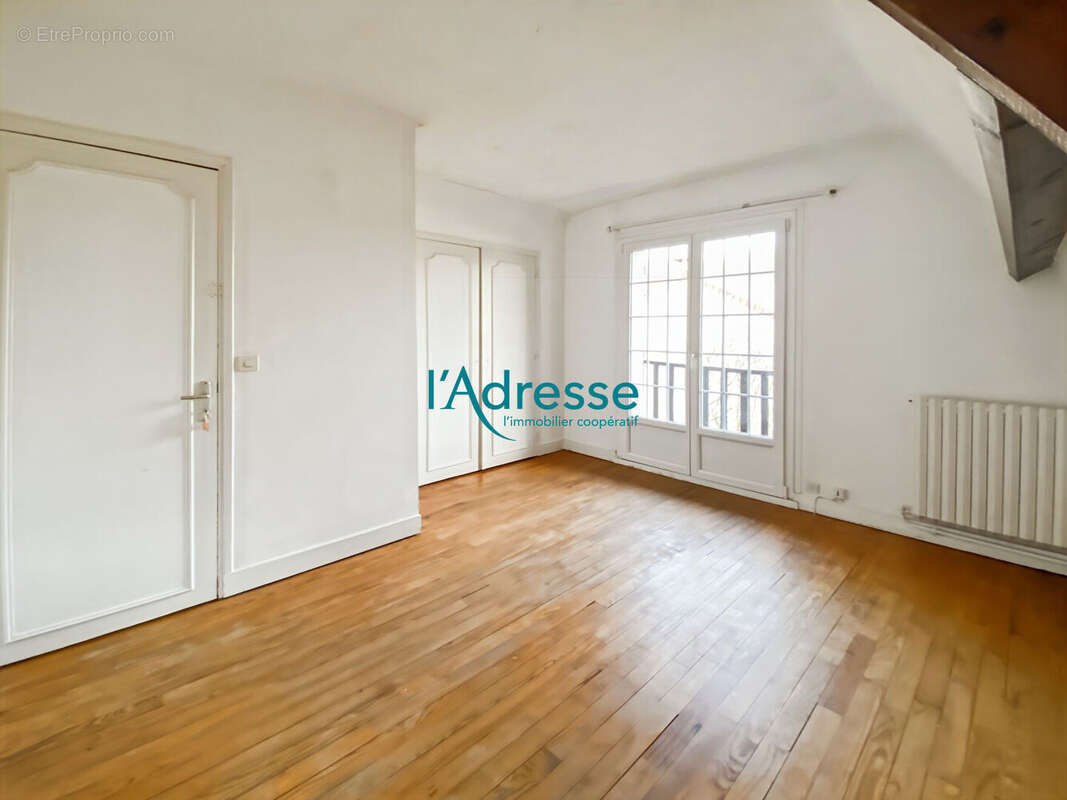 Maison à OINVILLE-SUR-MONTCIENT