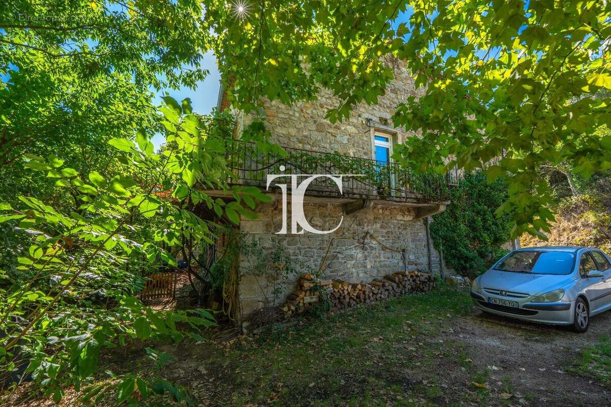 Maison à LES ASSIONS