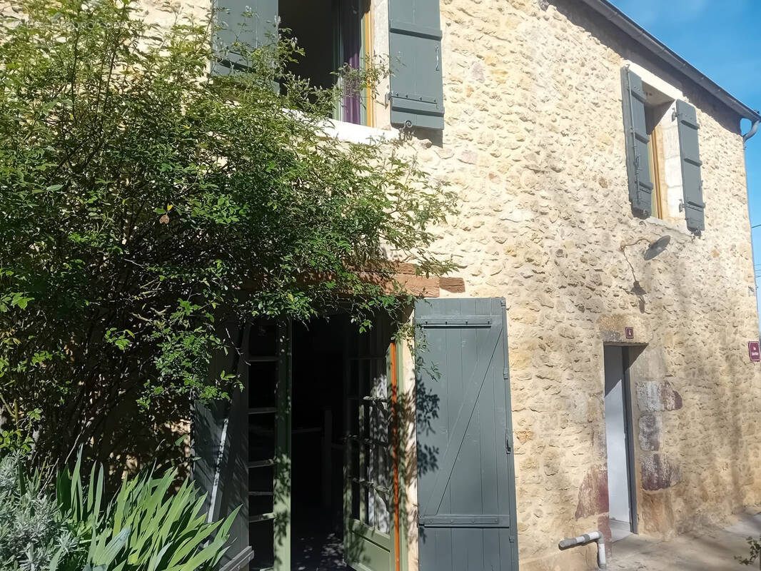 Maison à DOISSAT