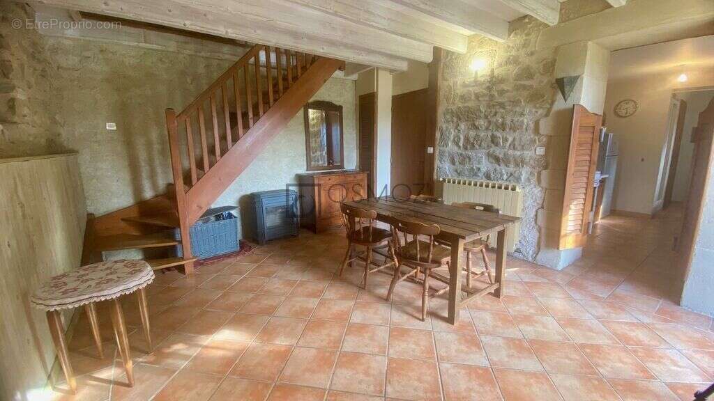 Authentique, maison en pierre avec gîte indépendant - photo 7