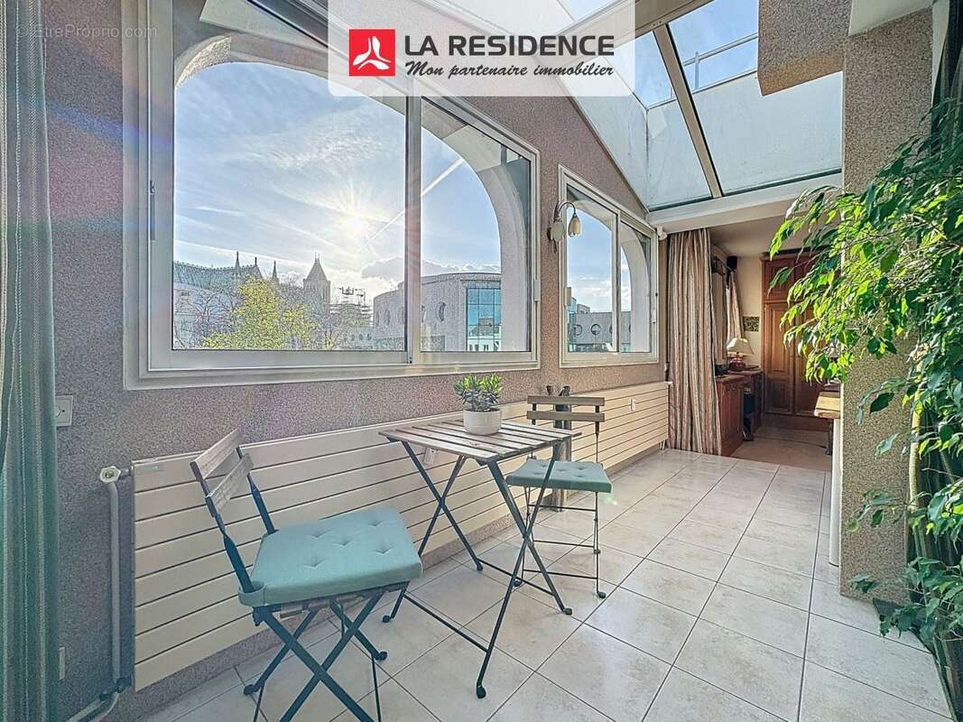 Appartement 131 m² à Saint-Denis  - photo 4