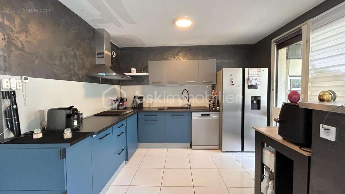 Spacieux T5 de 105 m² avec place de parking et cave – Résidence sécurisée - photo 8