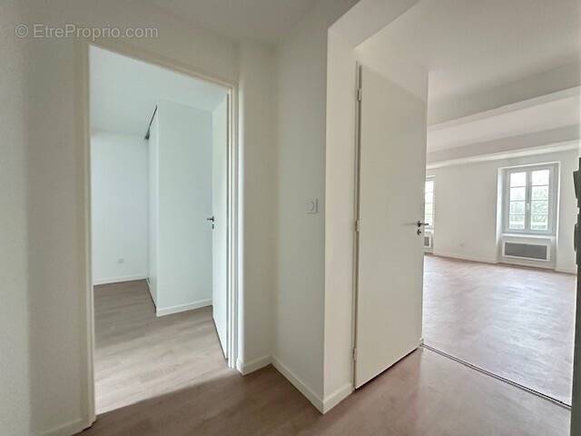 Appartement à DREMIL-LAFAGE