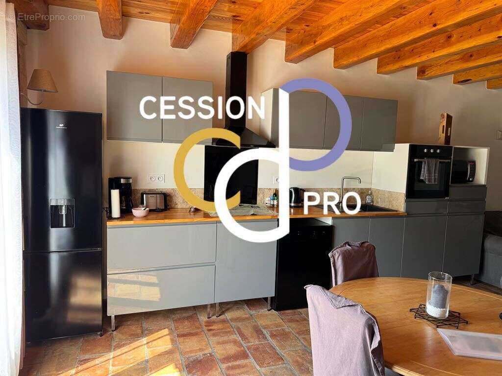 Mas de 250 m² sur 1 200 m² a ceder au sud d'avignon, avec 4 appartements pour locations touristiques - photo 3