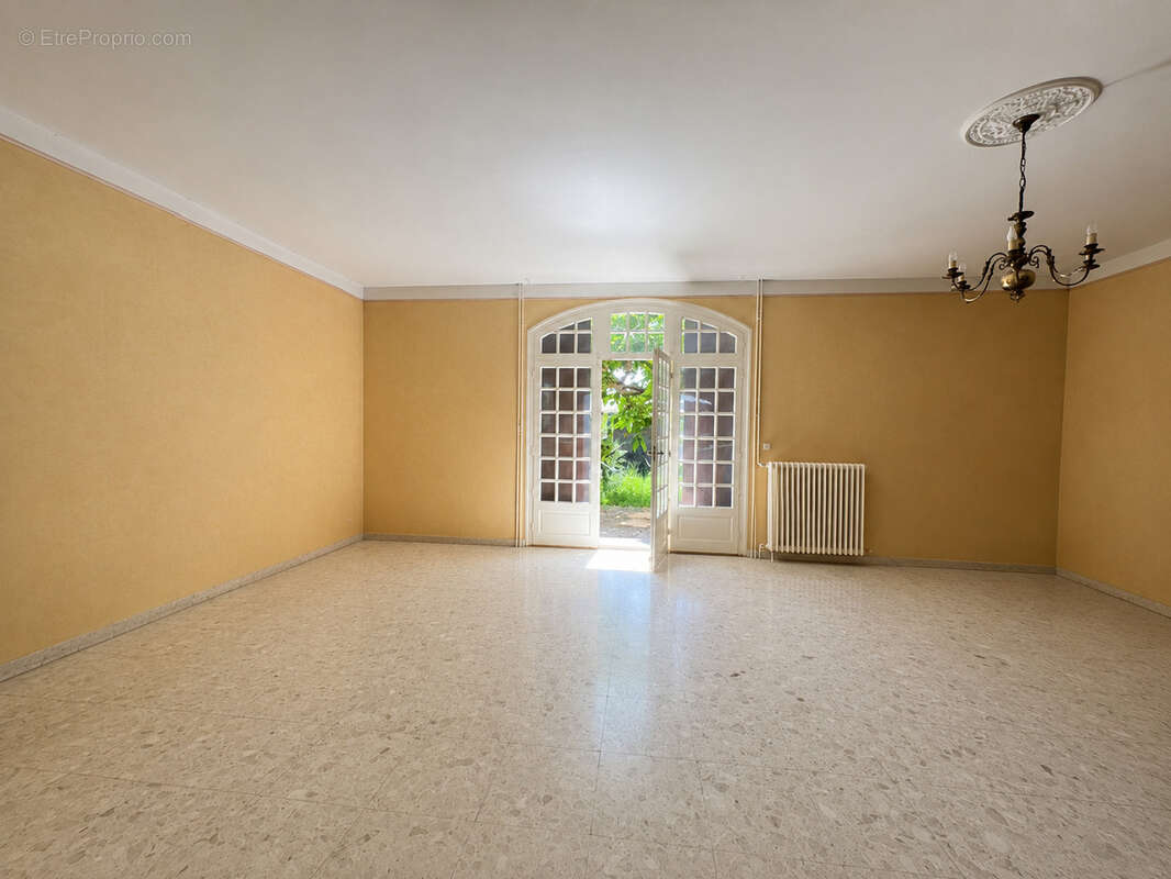 Maison à PEYRIAC-MINERVOIS