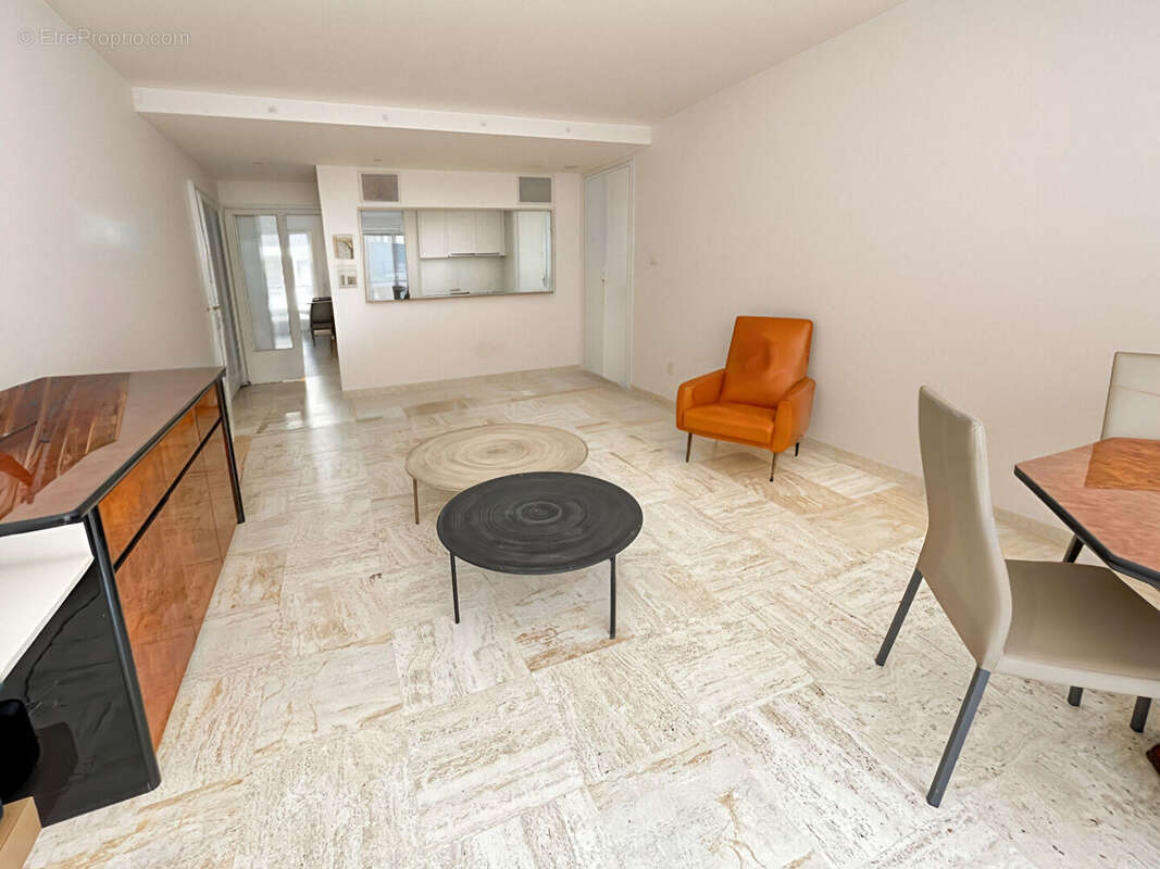 Appartement à LE CANNET