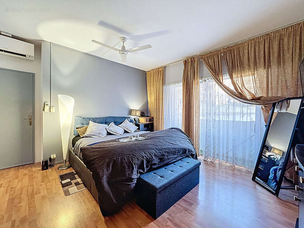 Appartement à ROQUEBRUNE-CAP-MARTIN