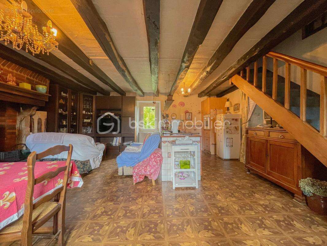 Maison à CHAMPAGNAC-LA-RIVIERE