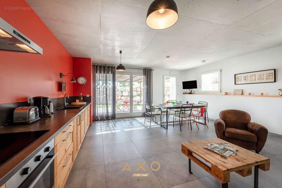 Maison à MOUSTIERS-SAINTE-MARIE