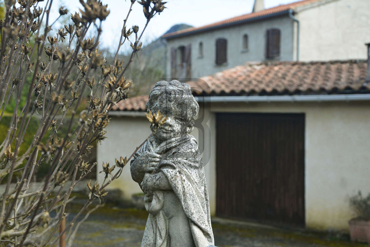 Maison à QUILLAN