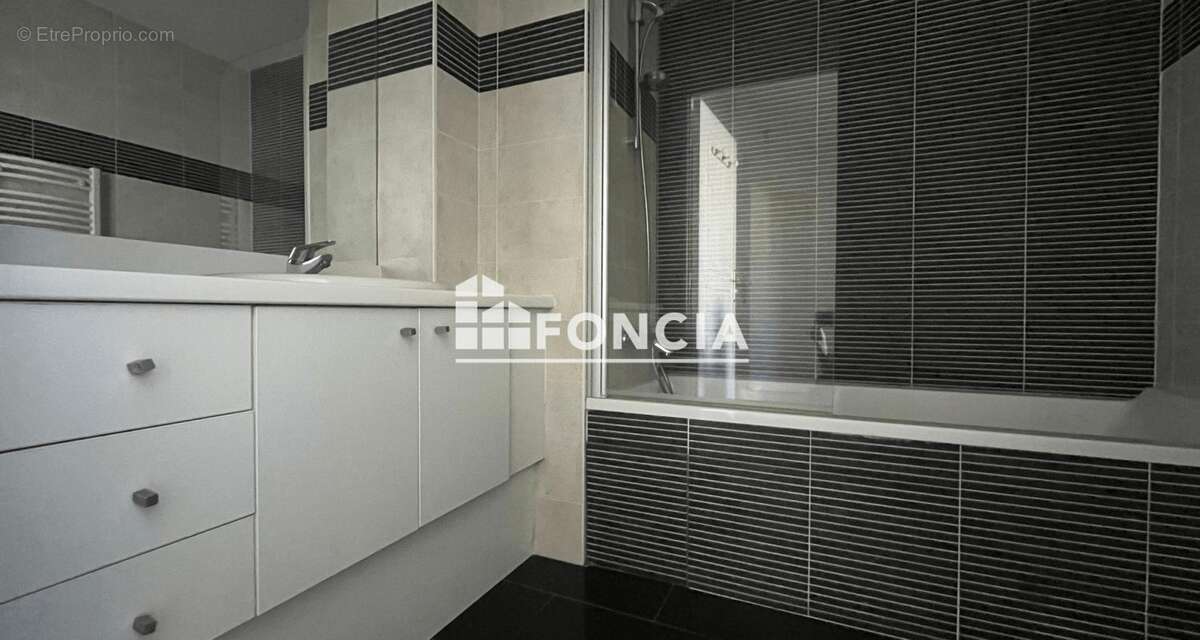 Appartement à BOURGOIN-JALLIEU