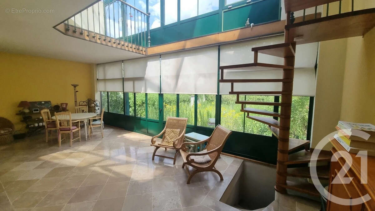 Maison 138 m² à Champigny-Sur-Marne  - photo 6