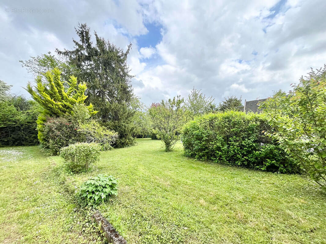 Maison à SAINT-CYR-SUR-LOIRE