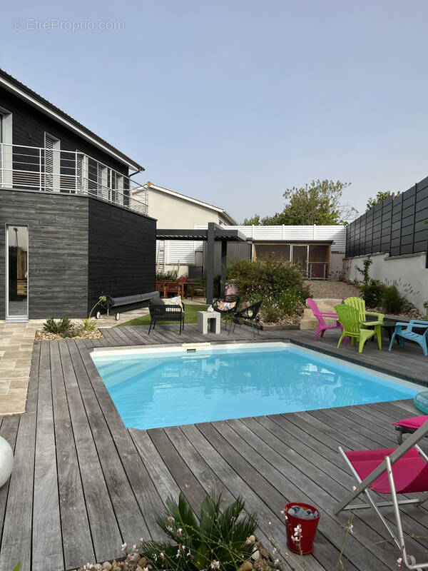 Maison à CARBON-BLANC