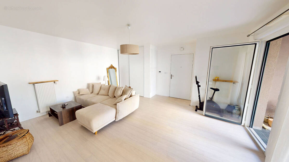 Appartement à IVRY-SUR-SEINE