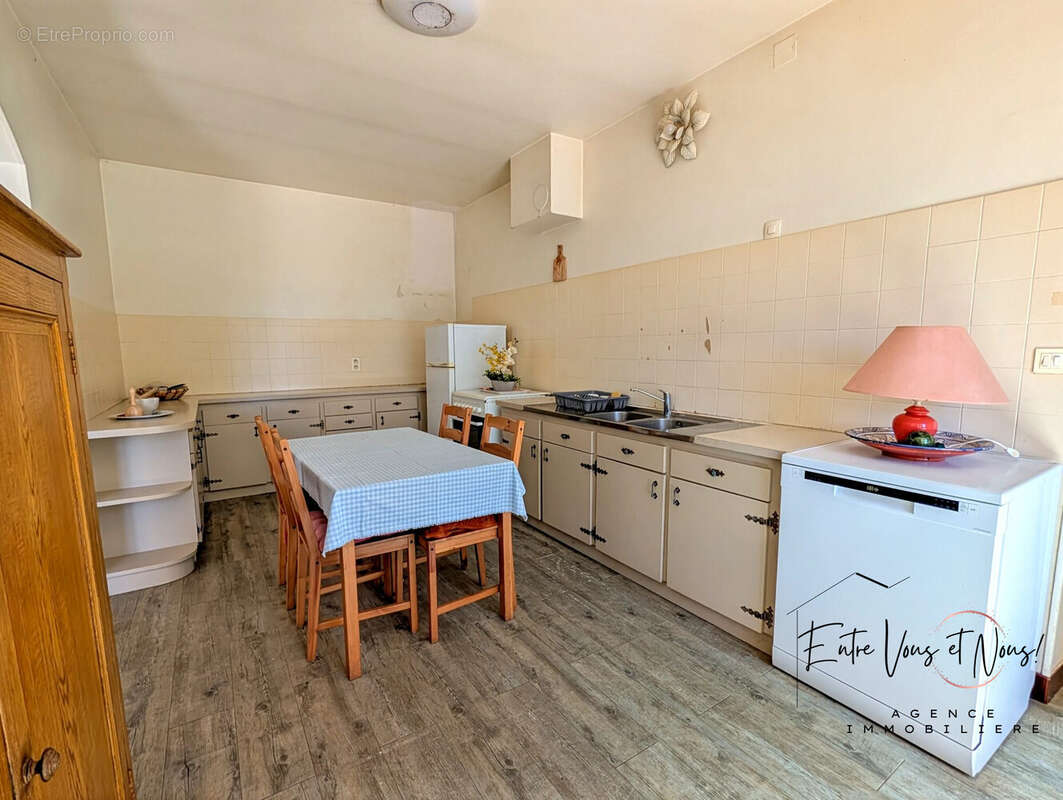 Maison 320 m² à Langon  - photo 9