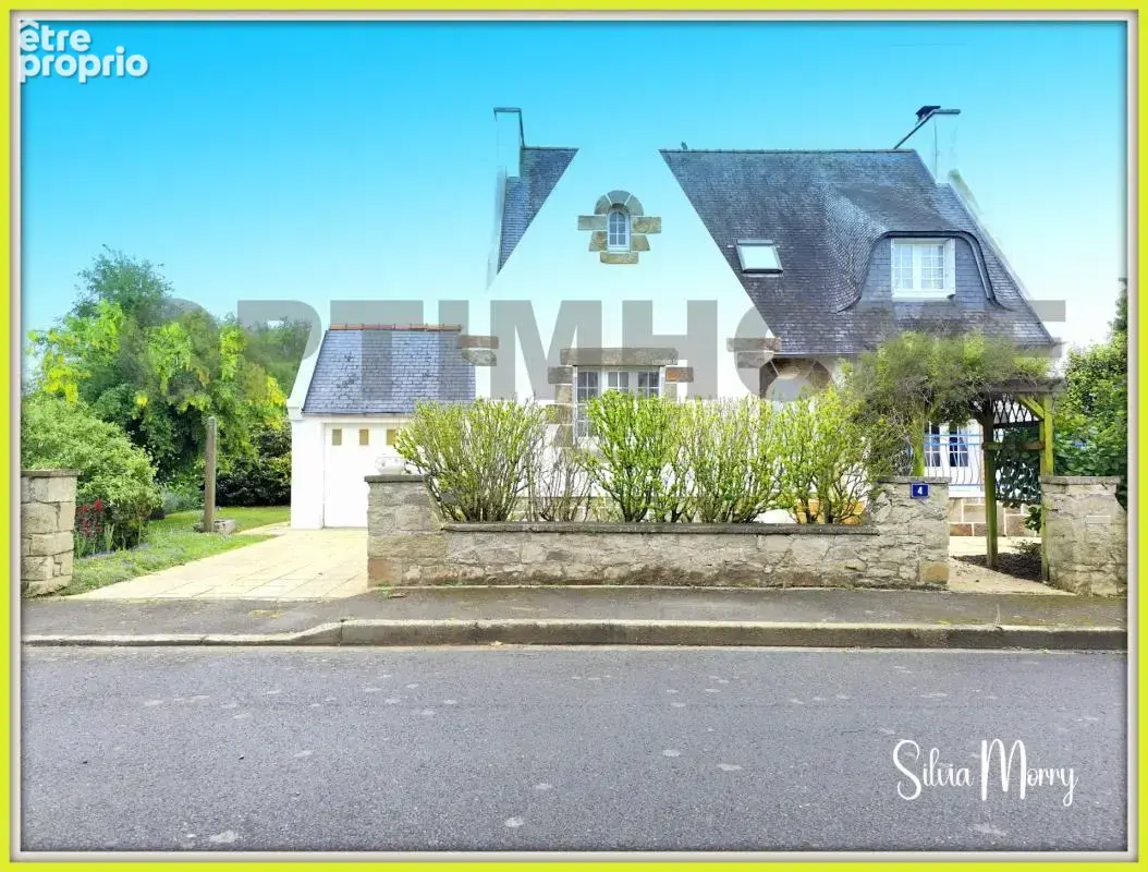 Maison à PLOUNEVEZ-LOCHRIST