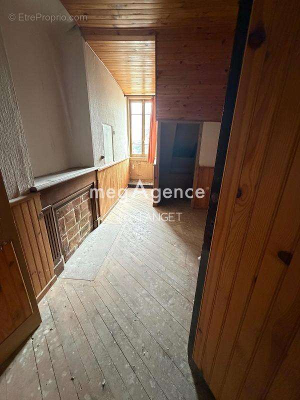 Appartement à CUZIEU