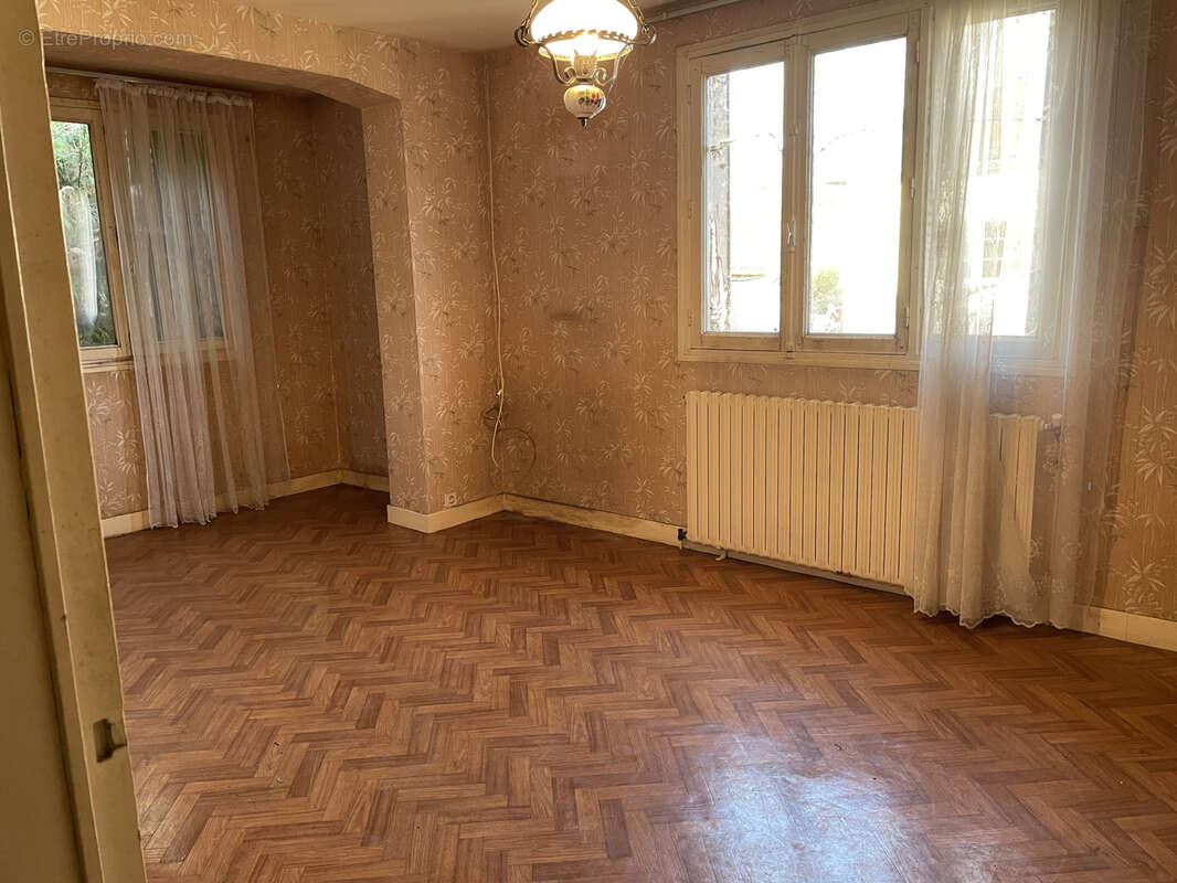 Maison à BONNY-SUR-LOIRE