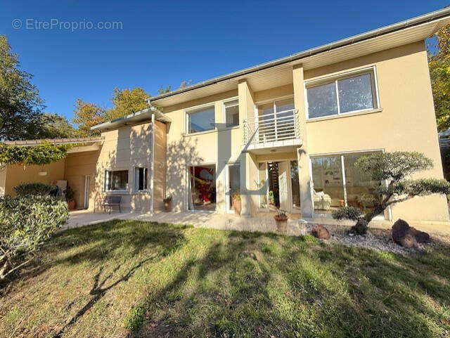 Maison à MONTMEYRAN