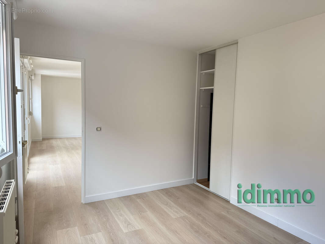Appartement à GREZIEU-LA-VARENNE