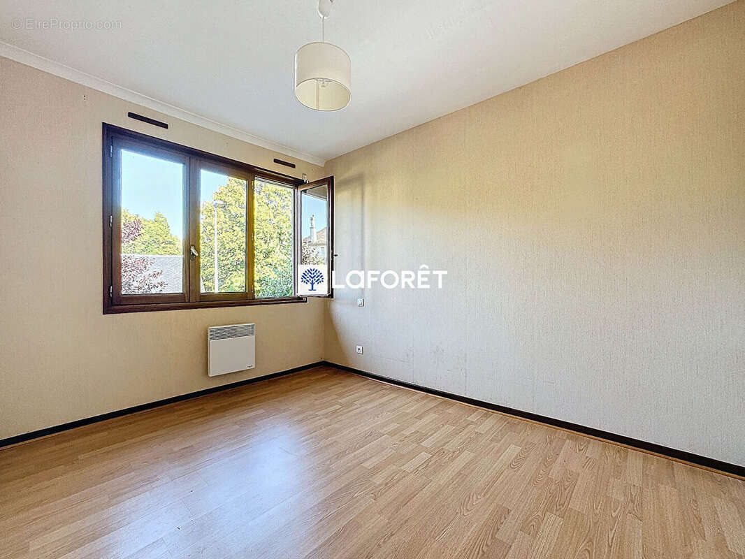 Maison à MUR-DE-BARREZ