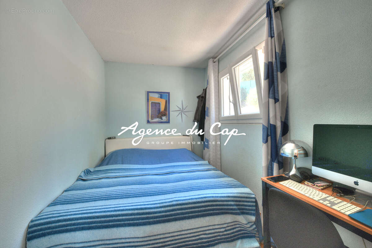 Maison à ROQUEBRUNE-SUR-ARGENS