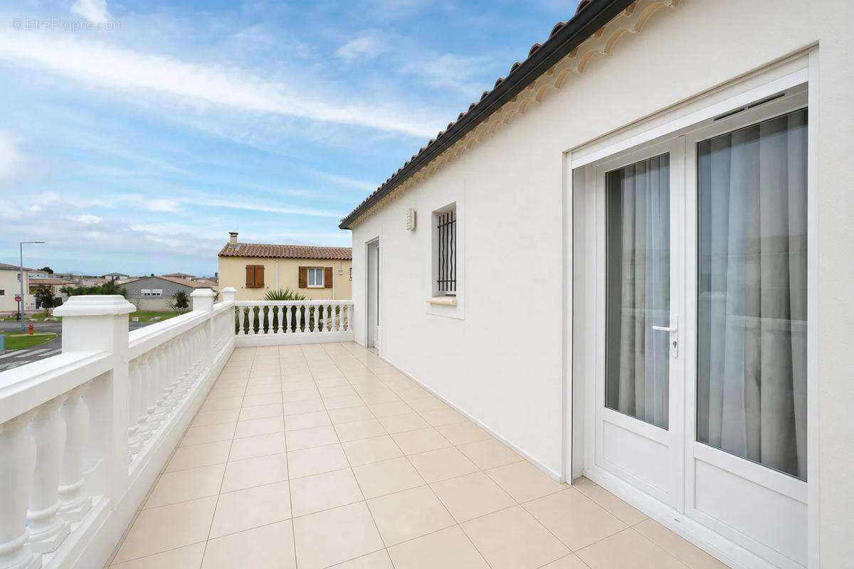 Maison contemporaine avec piscine à Saint-Gilles - photo 10