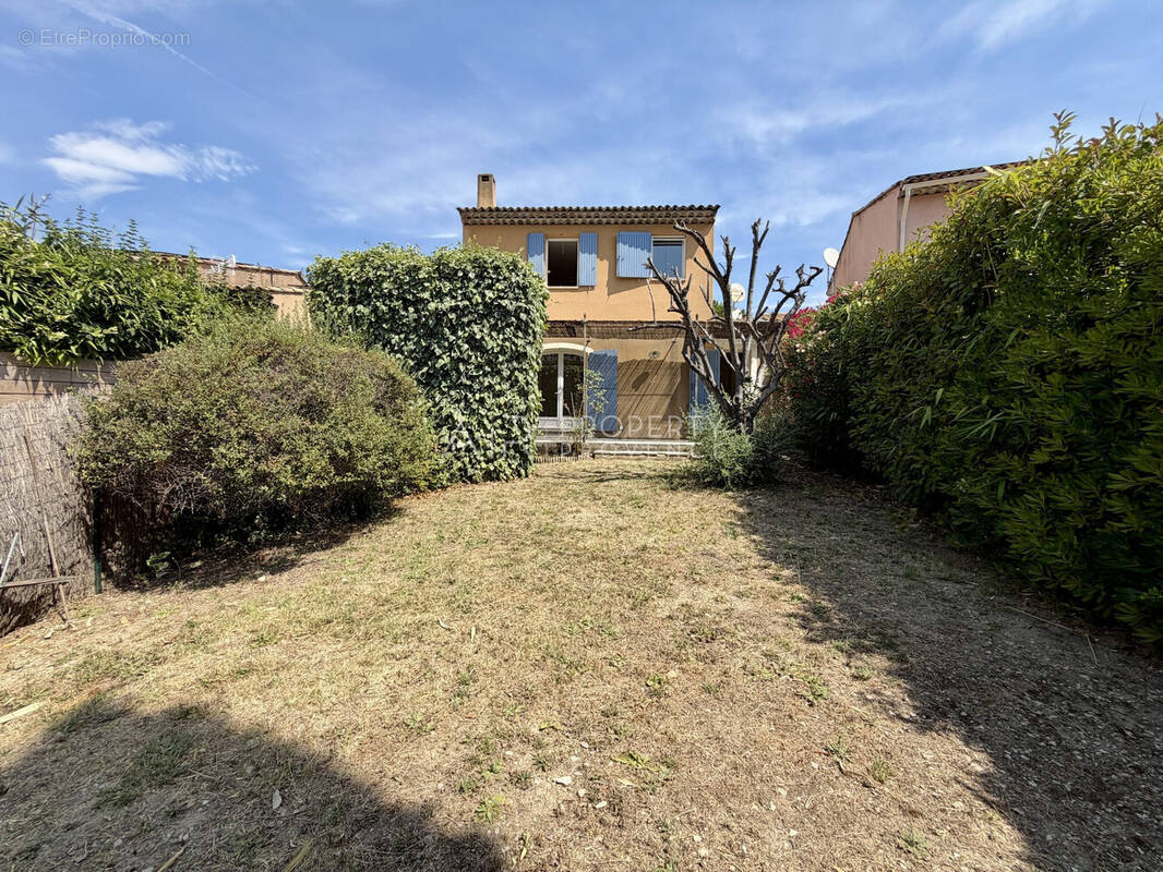 Maison à LOURMARIN