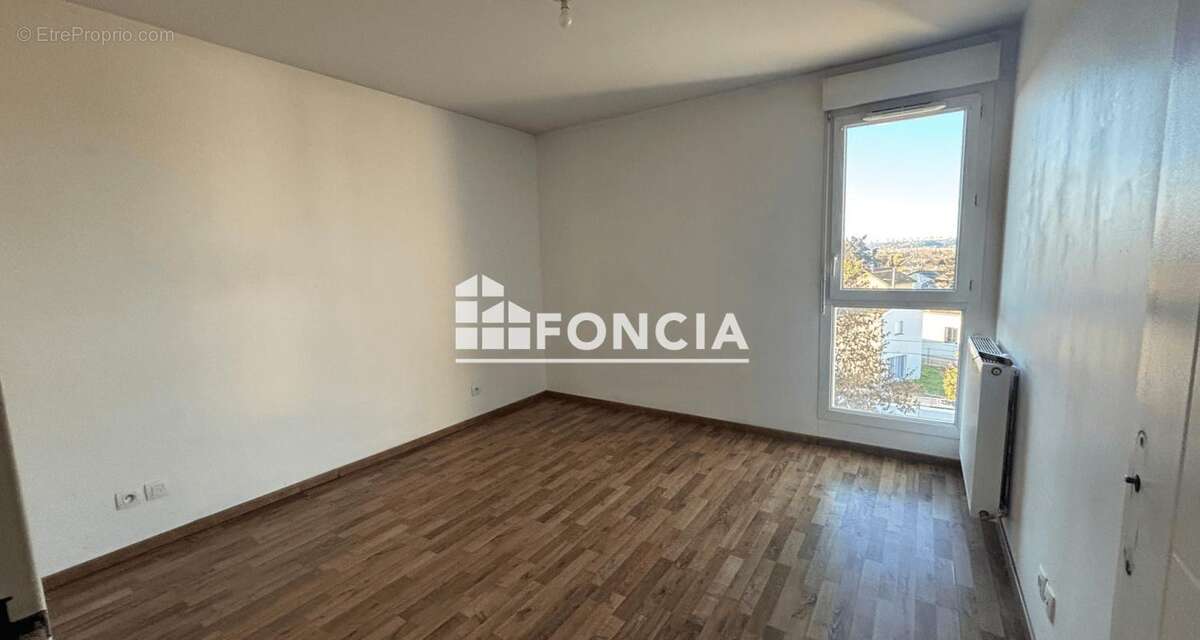 Appartement à DECINES-CHARPIEU