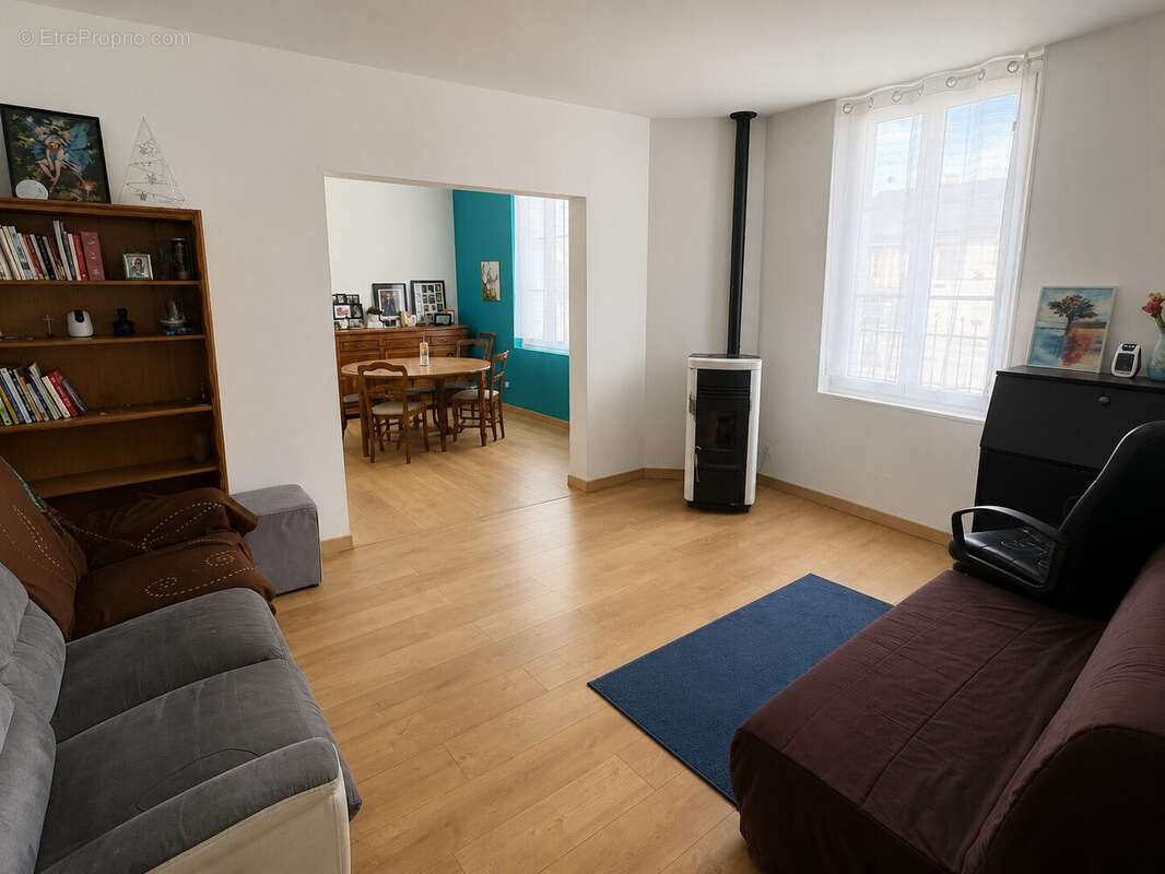 Maison 130 m² à Fontaine-Les-Gres  - photo 3