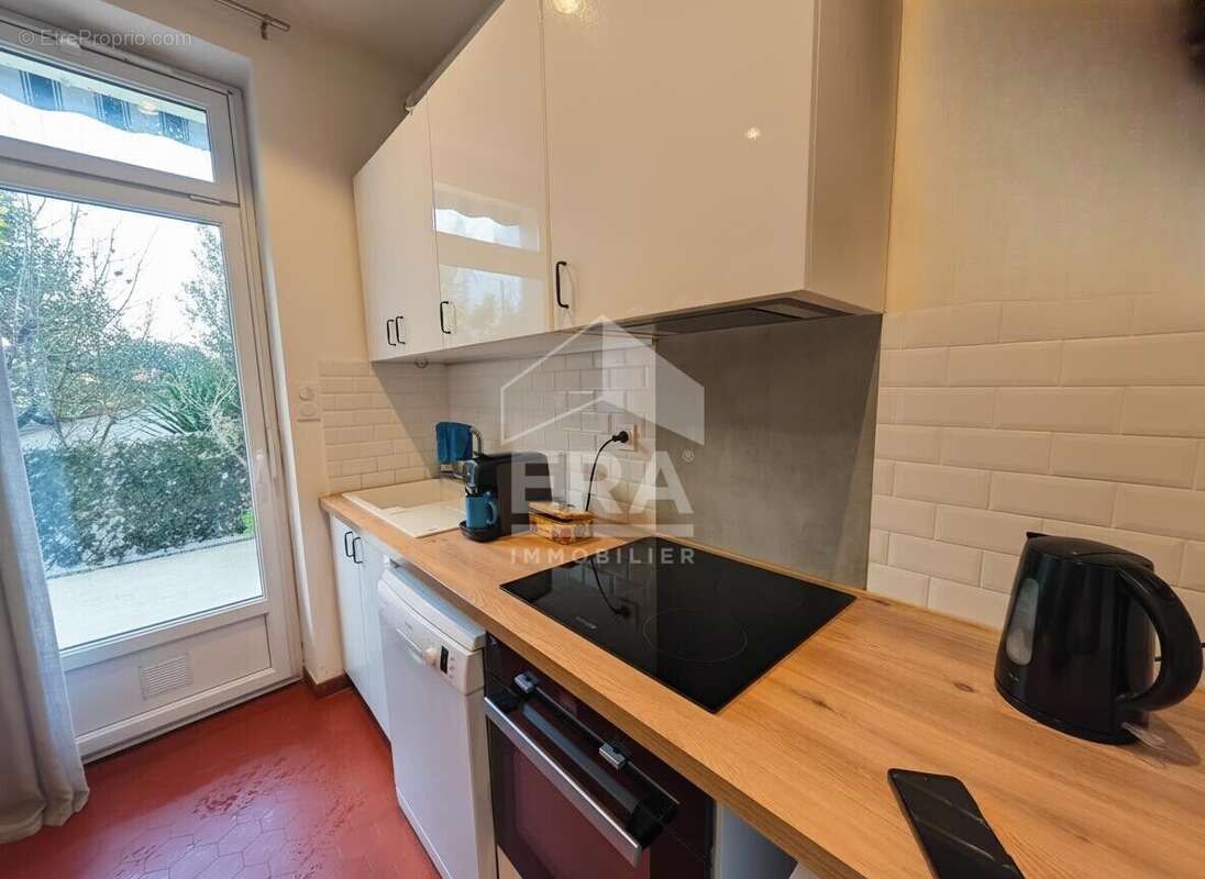 Appartement à MARSEILLE-5E