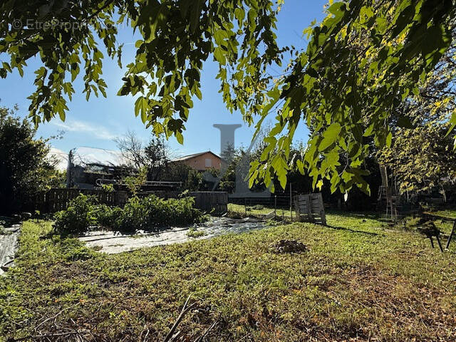 Terrain à PORTES-LES-VALENCE