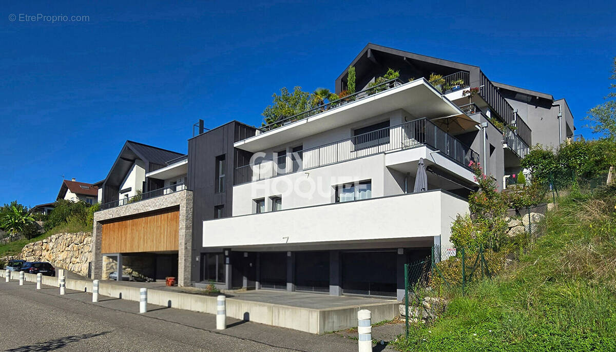 Appartement à MOUXY