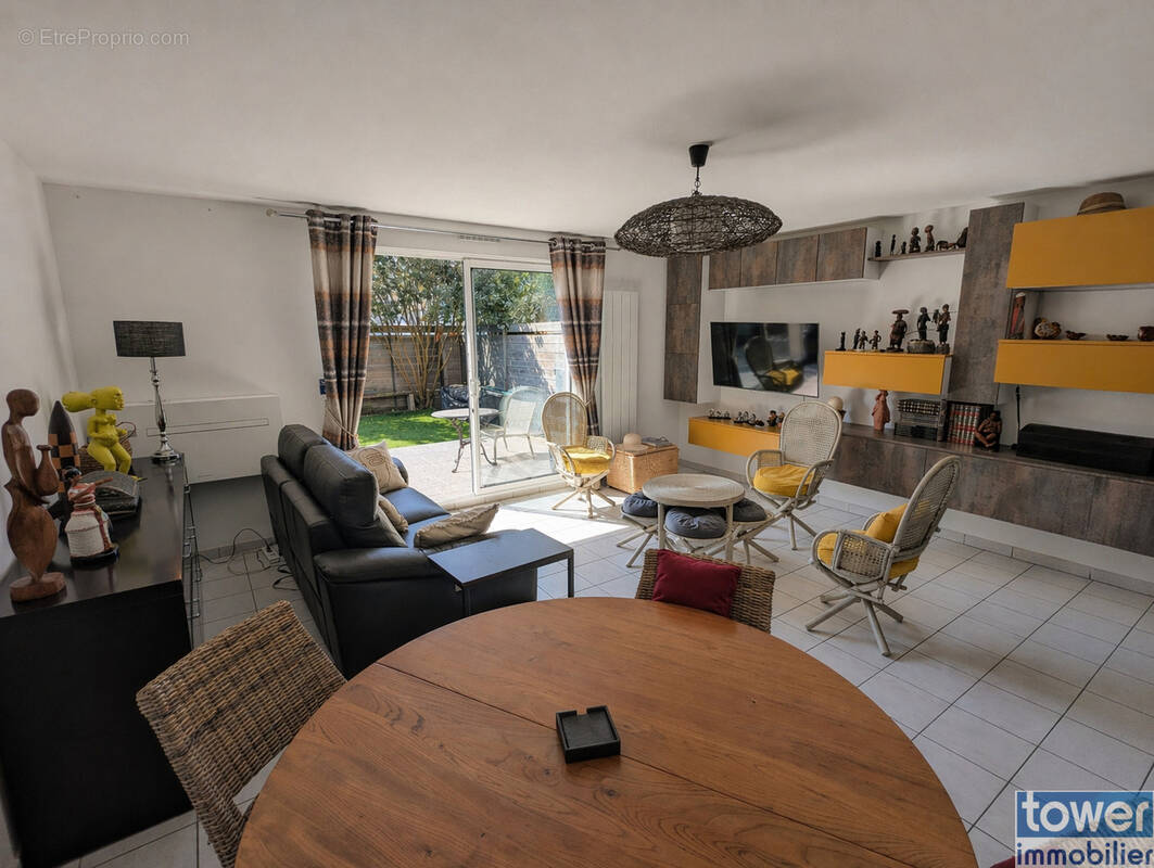 Maison à VILLENAVE-D'ORNON