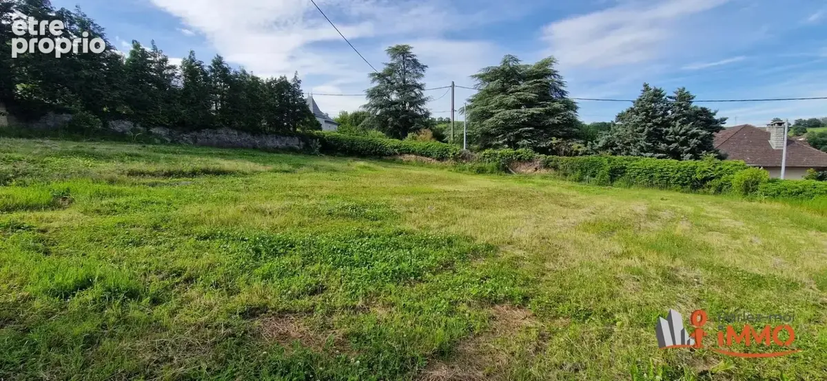 Terrain à SAINT-MARTIN-LA-PLAINE