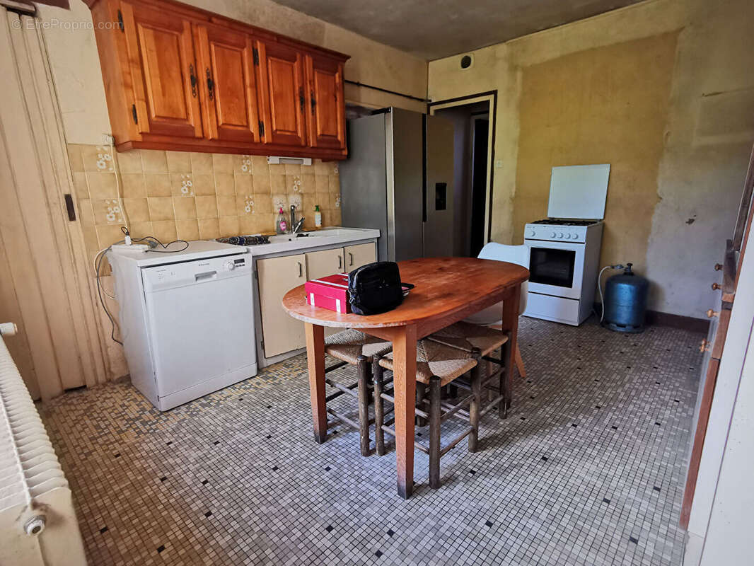 Maison à YZEURES-SUR-CREUSE