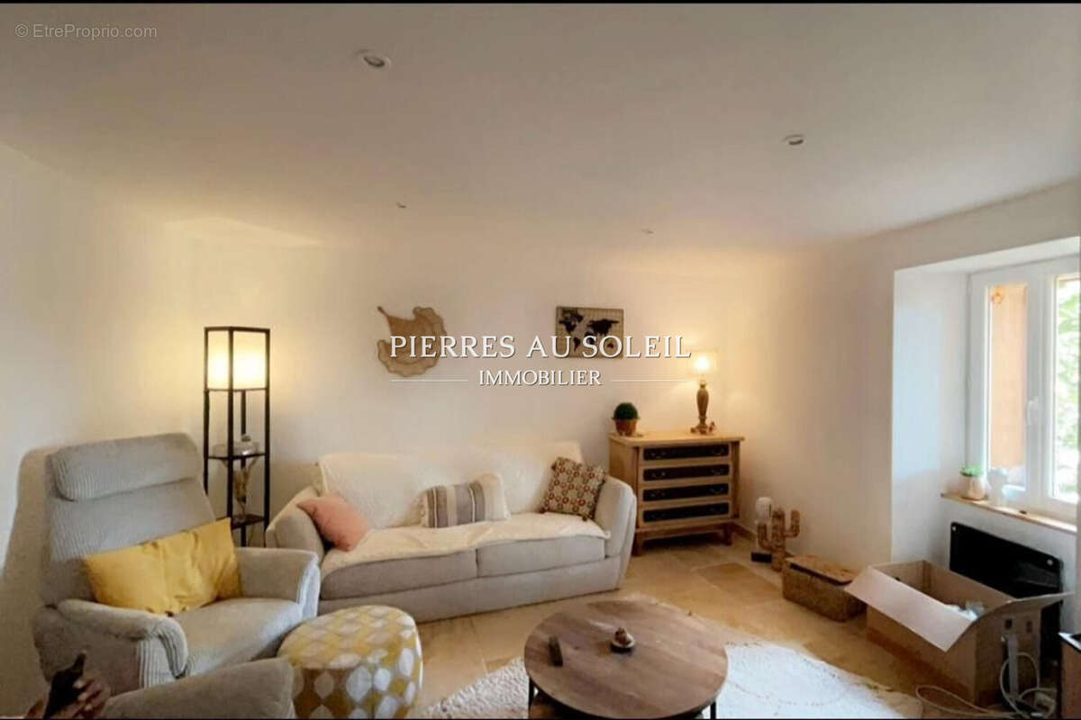 Maison à LA TOUR-SUR-ORB