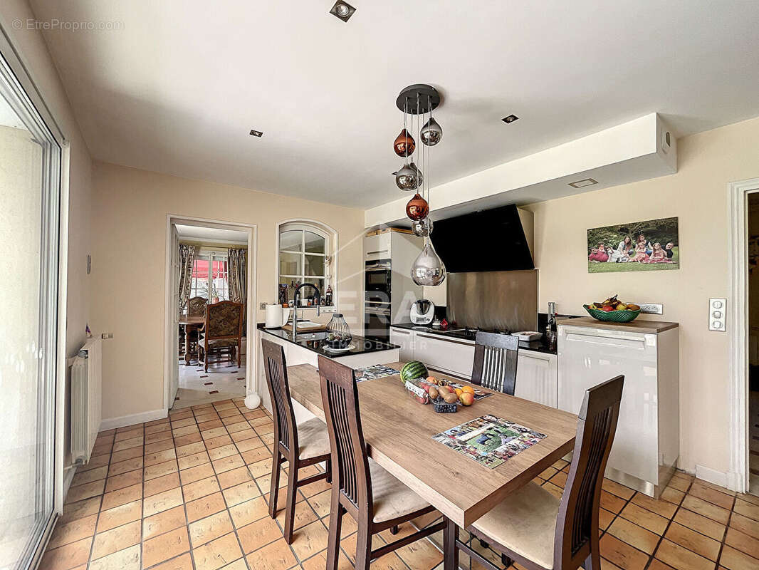 Maison à CHAUMONTEL