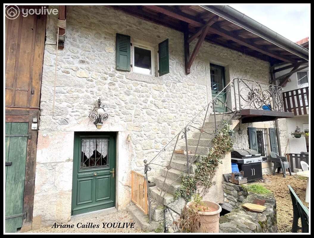 Maison à CORNIER