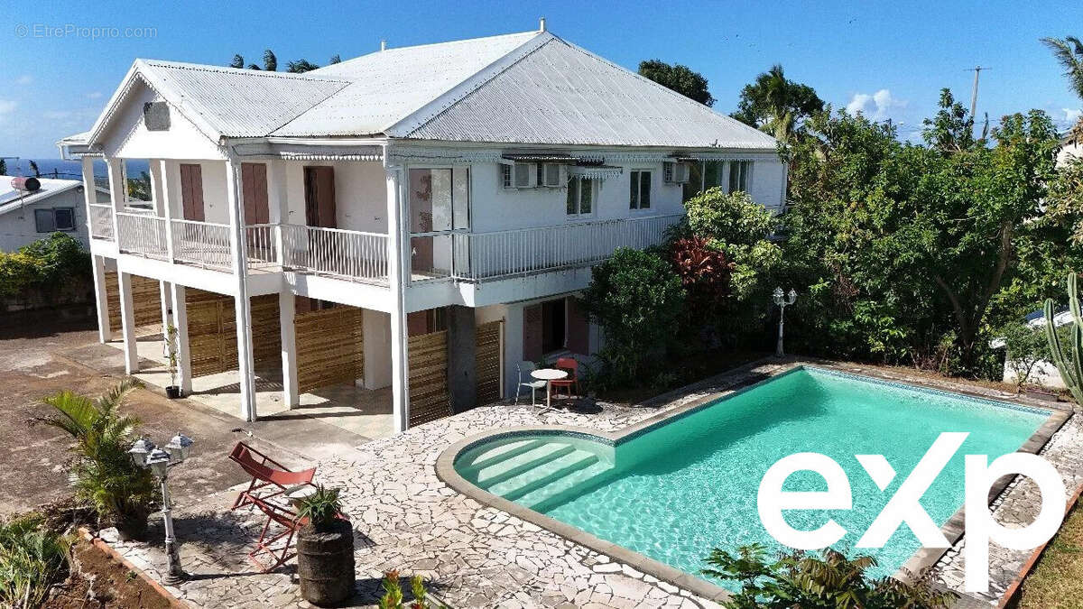 Maison à SAINTE-SUZANNE