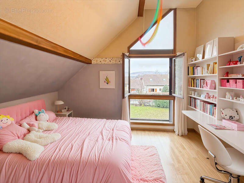 Maison à PREVESSIN-MOENS