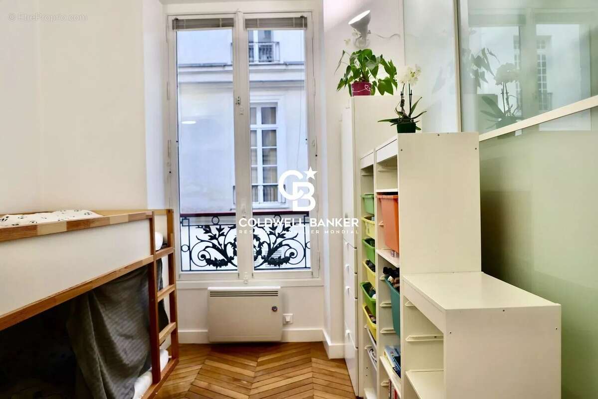 Appartement à PARIS-7E