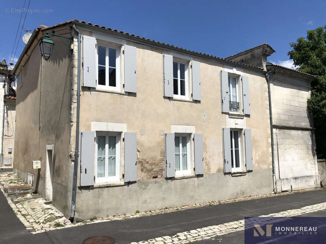 Maison de caractere en coeur de ville - photo 15