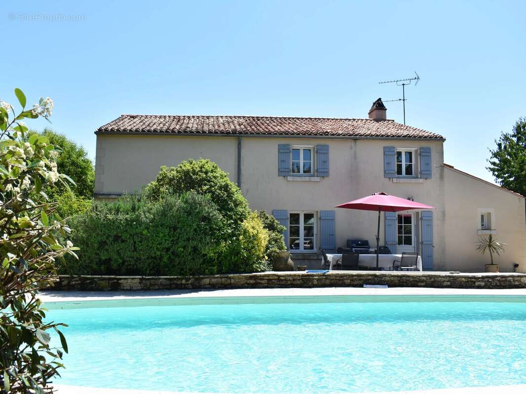 Maison à NIEUL-SUR-L'AUTISE