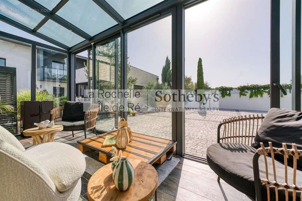 Villa contemporaine de 360 m2 - photo 18